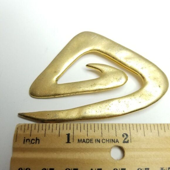 Vintage Gold Tone Spiral Brooch, Triangle Shape, Retro Modern Style, Bold 80s - Picture 4 of 5
